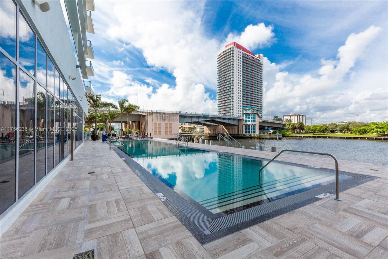 4010 S Ocean Dr, Unit R1609, Hollywood, FL 33019 Photo