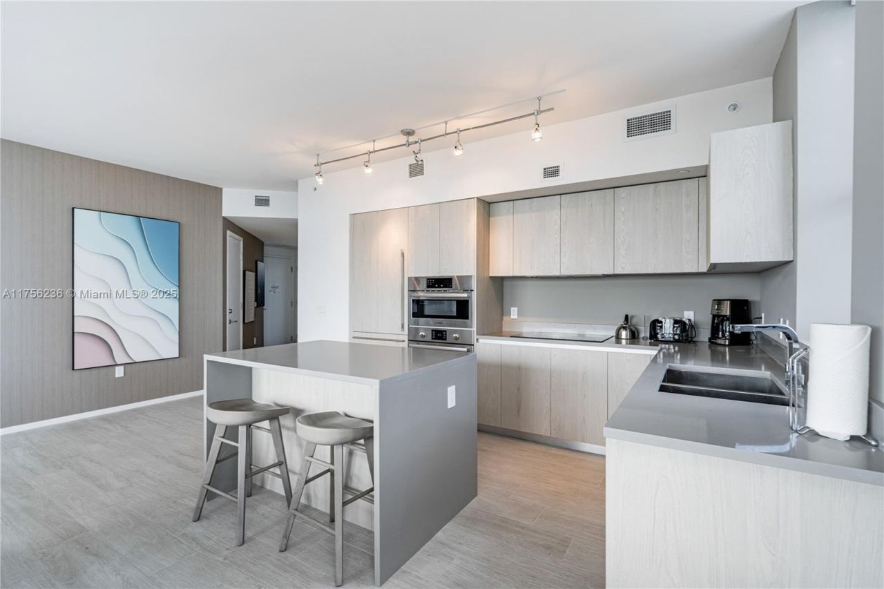 4010 S Ocean Dr, Unit R1609, Hollywood, FL 33019 Photo