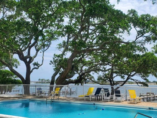 209 W Miracle Strip Parkway, Unit APT B203, Mary Esther, FL 32569