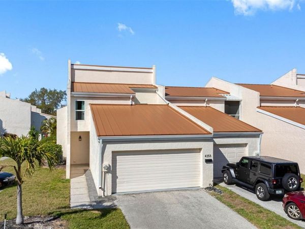 4358 OUTRIGGER LANE, TAMPA, FL 33615