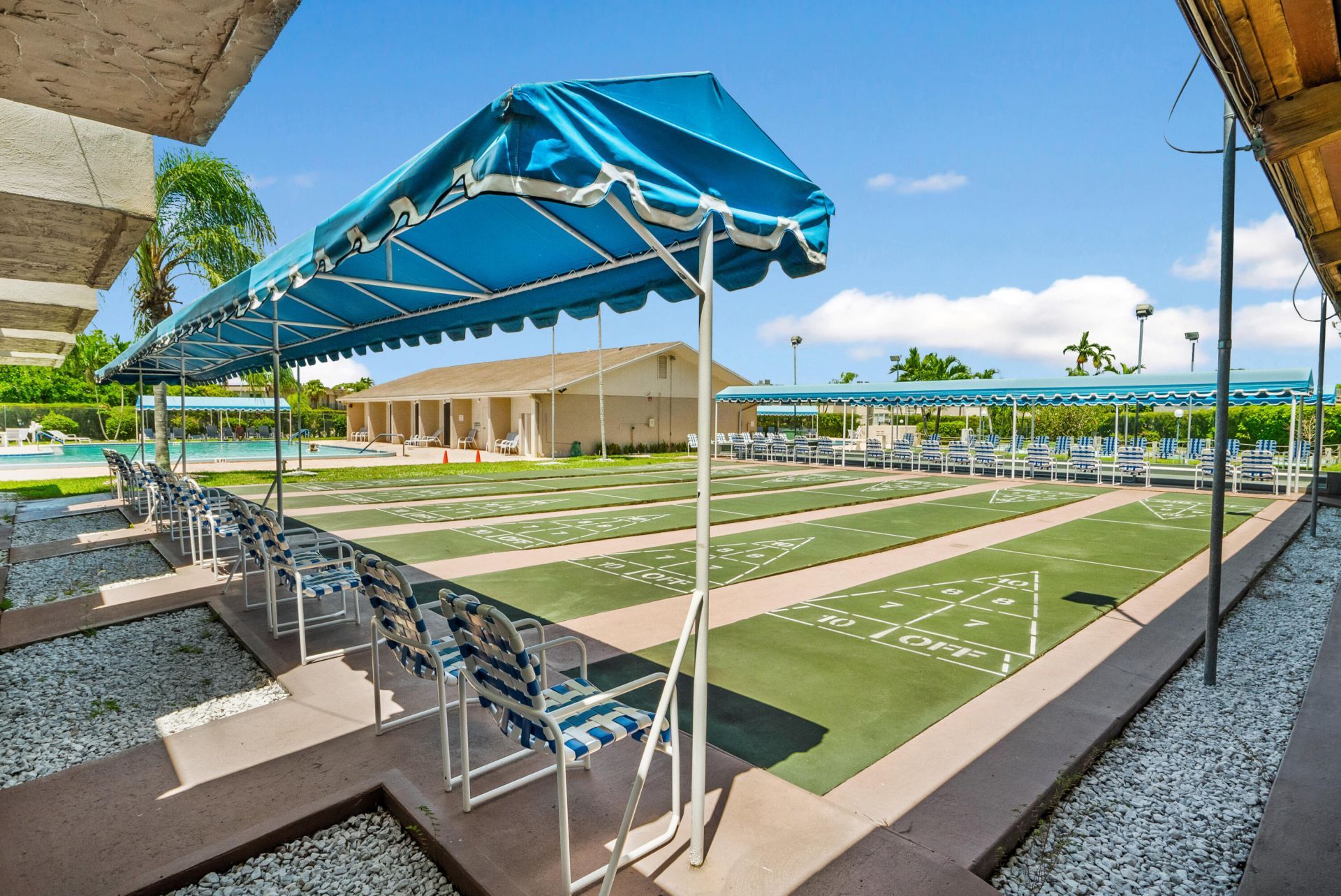 729 Lori Drive, Unit 404, Palm Springs, FL 33461 Photo