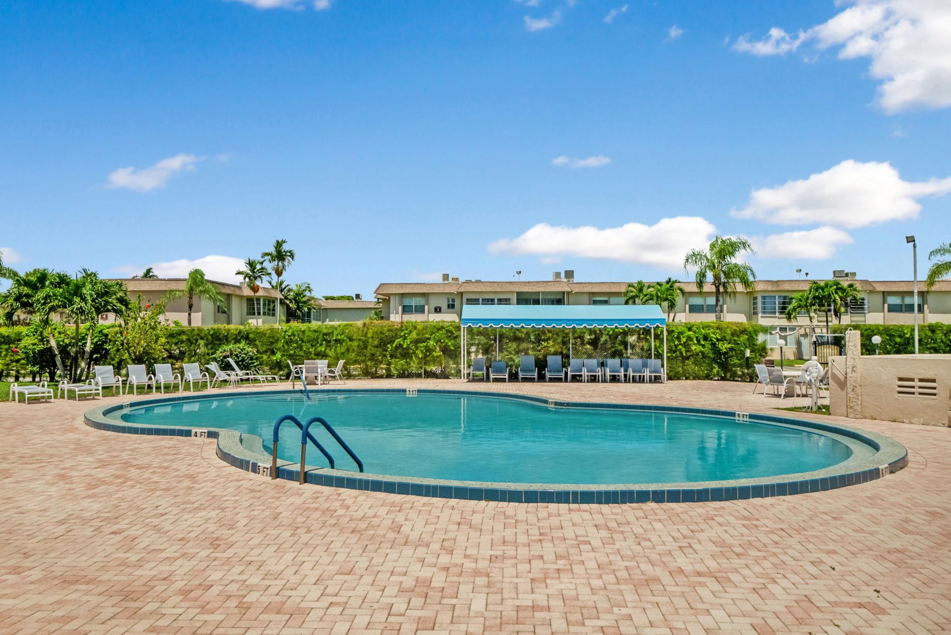 729 Lori Drive, Unit 404, Palm Springs, FL 33461 Photo