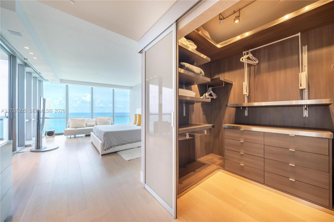 17121 Collins Ave, Unit 4208, Sunny Isles Beach, FL 33160 Photo