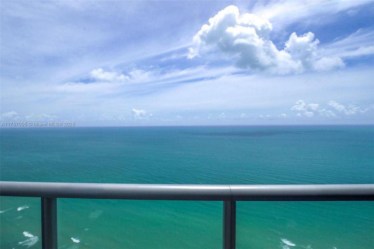 17121 Collins Ave, Unit 4208, Sunny Isles Beach, FL 33160 Photo