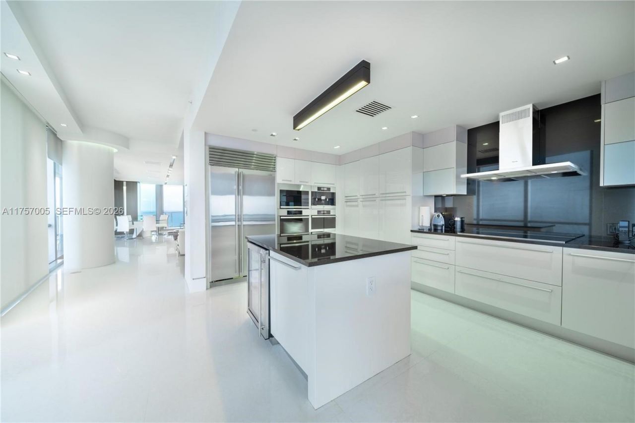 17121 Collins Ave, Unit 4208, Sunny Isles Beach, FL 33160 Photo