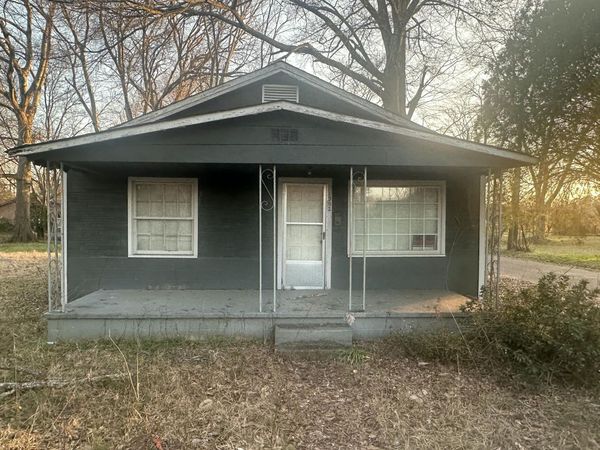 1302 13th St S, Columbus, MS 39701