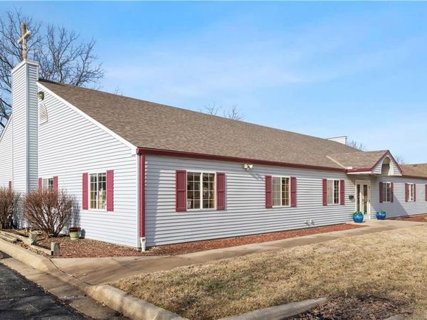 306 SE Wilson Street, Lee's Summit, MO 64063