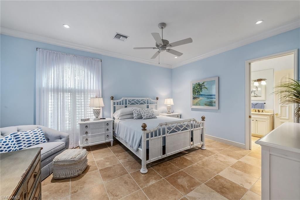 837 Barcarmil Way, Naples, FL 34110 Photo