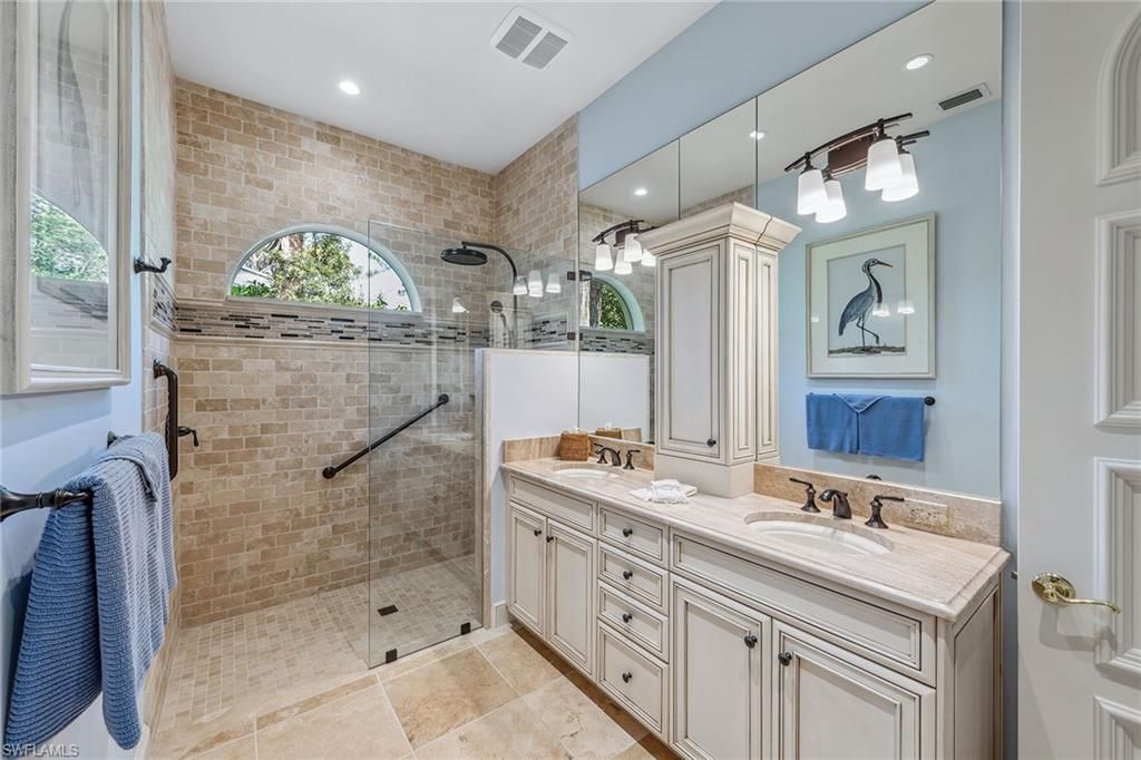 837 Barcarmil Way, Naples, FL 34110 Photo