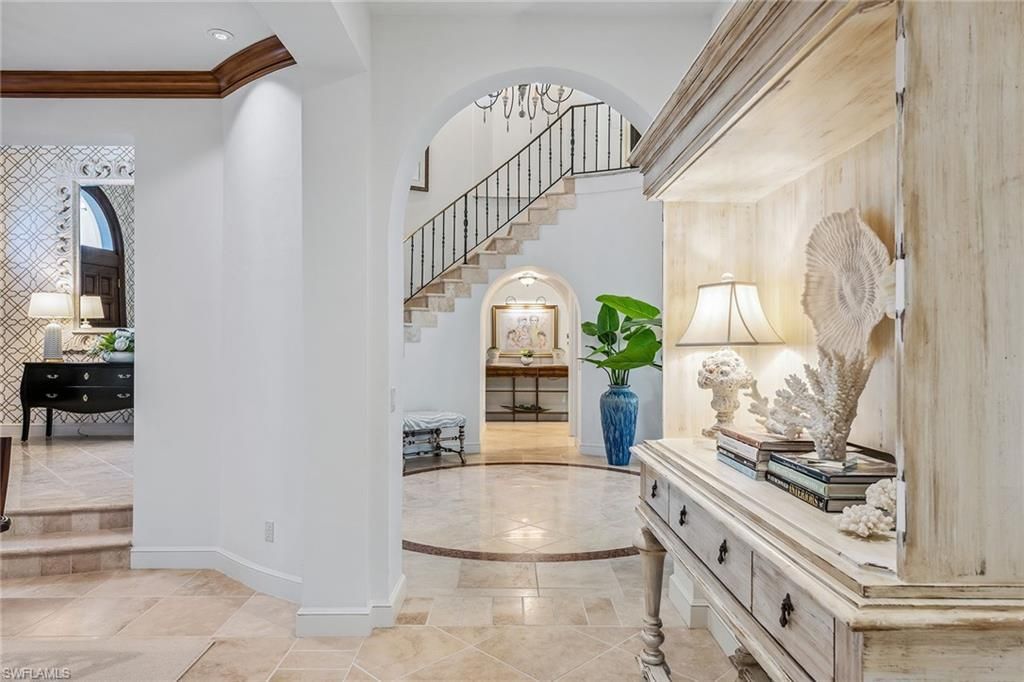 837 Barcarmil Way, Naples, FL 34110 Photo
