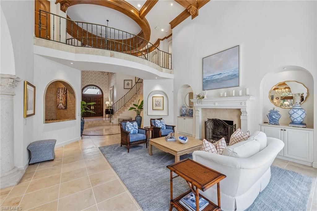 837 Barcarmil Way, Naples, FL 34110 Photo