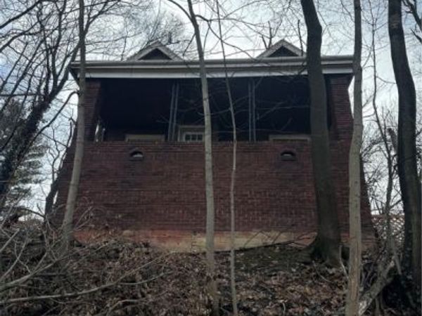 19201 Shawnee Road, Euclid, OH 44117