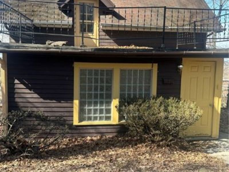 19201 Shawnee Road, Euclid, OH 44117 Photo 3