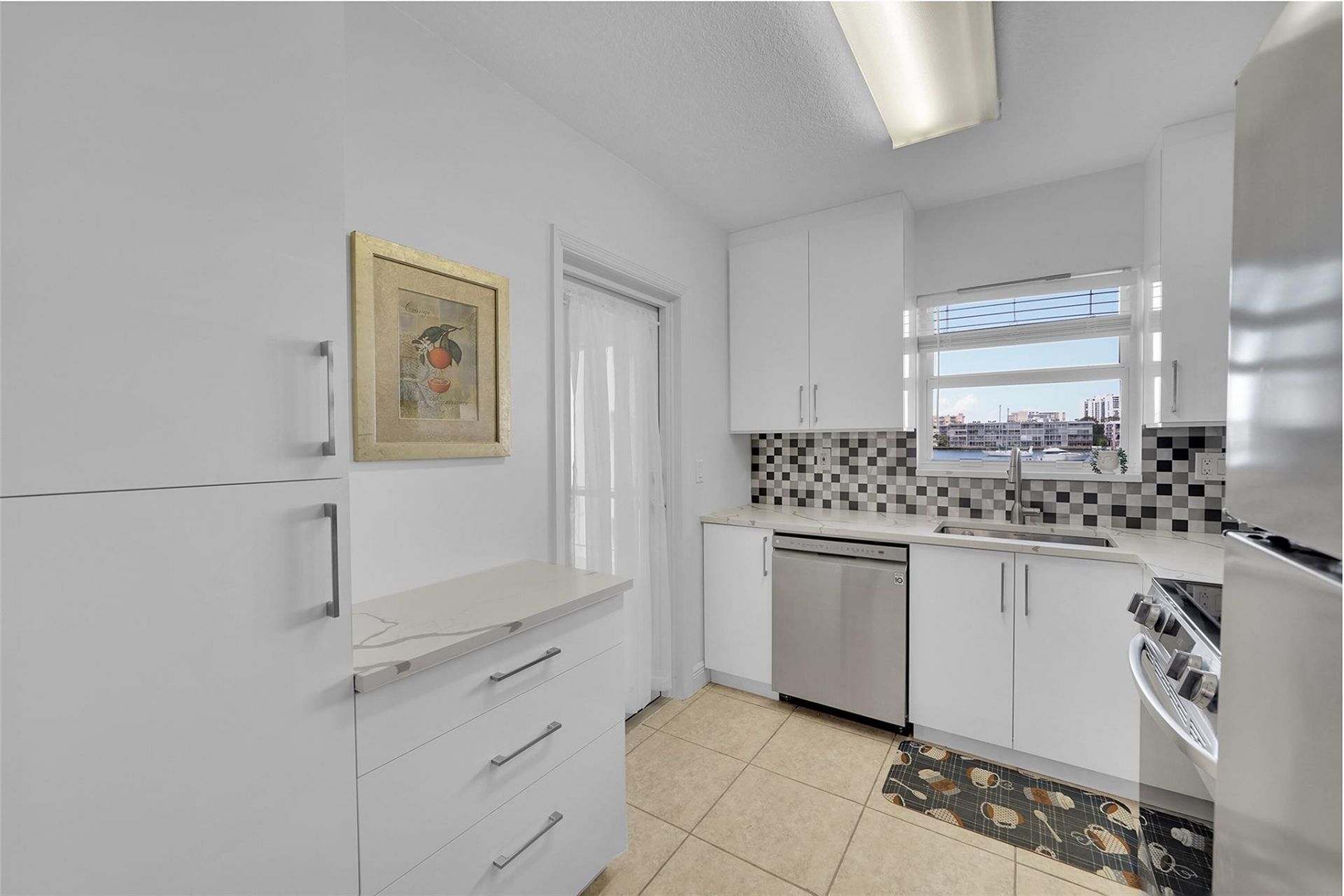 300 Golden Isles Drive, Unit 206, Hallandale Beach, FL 33009 Photo