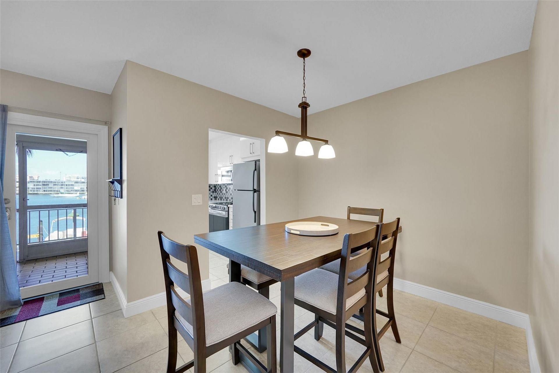 300 Golden Isles Drive, Unit 206, Hallandale Beach, FL 33009 Photo
