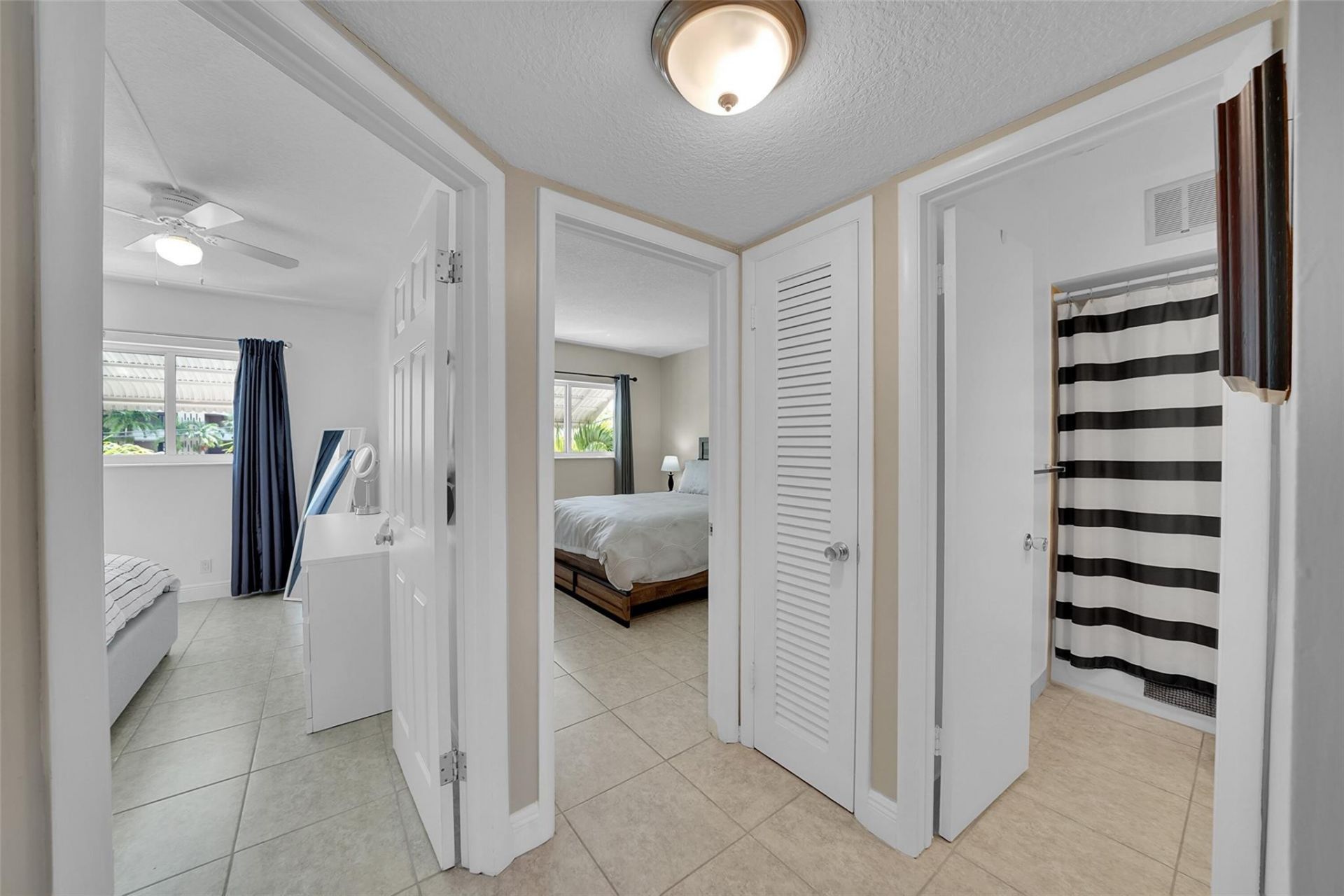 300 Golden Isles Drive, Unit 206, Hallandale Beach, FL 33009 Photo