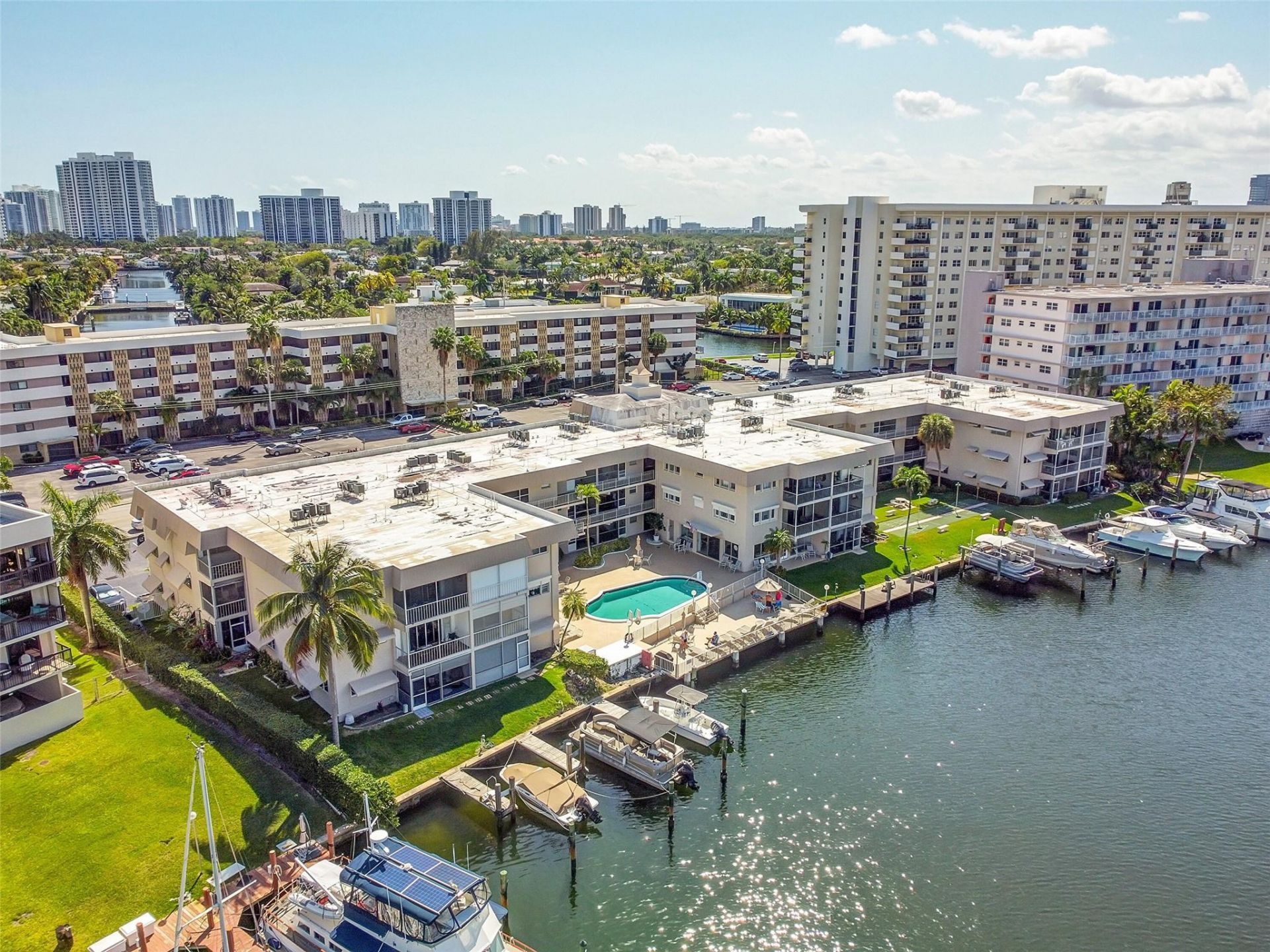 300 Golden Isles Drive, Unit 206, Hallandale Beach, FL 33009 Photo