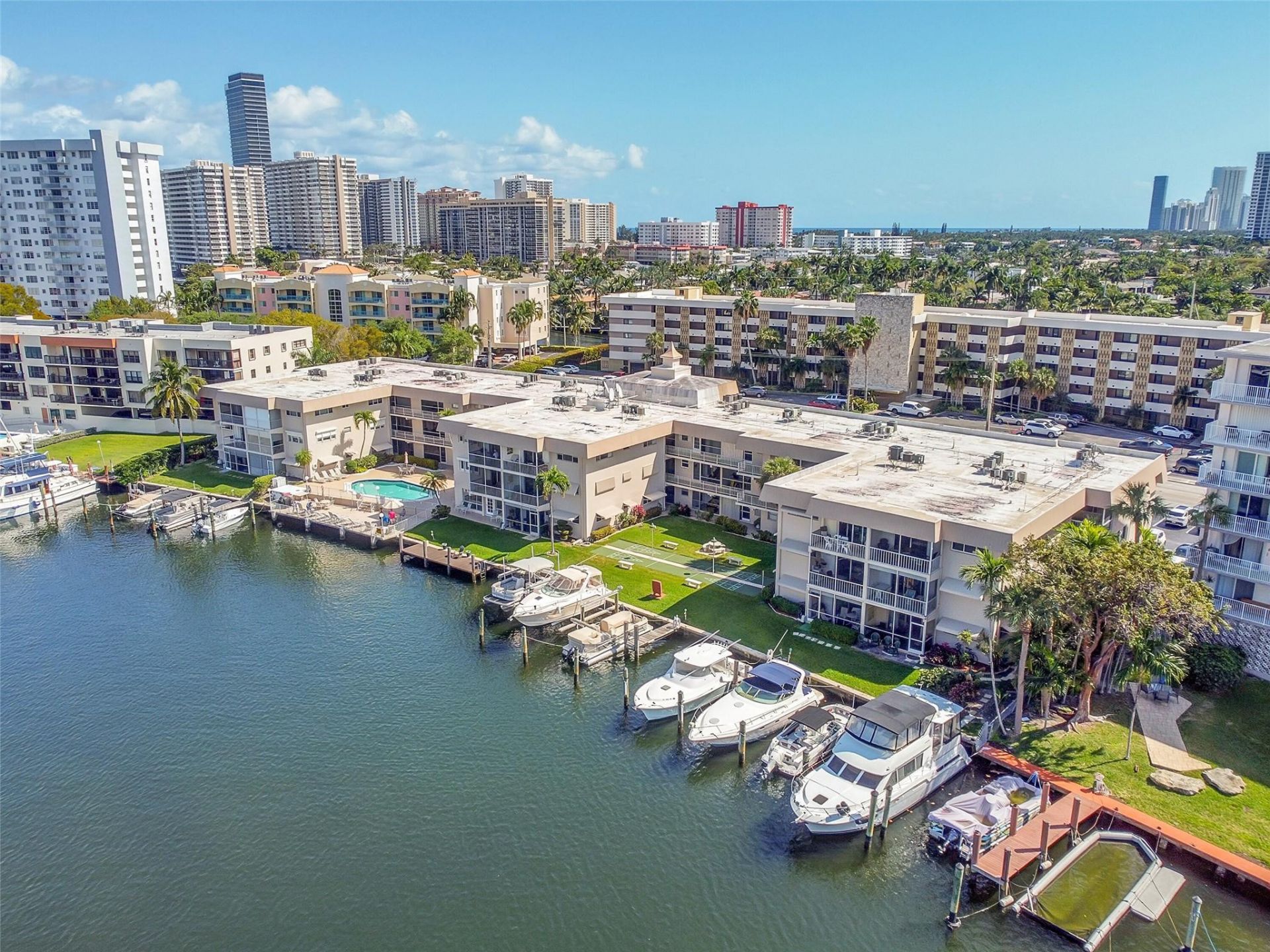 300 Golden Isles Drive, Unit 206, Hallandale Beach, FL 33009 Photo