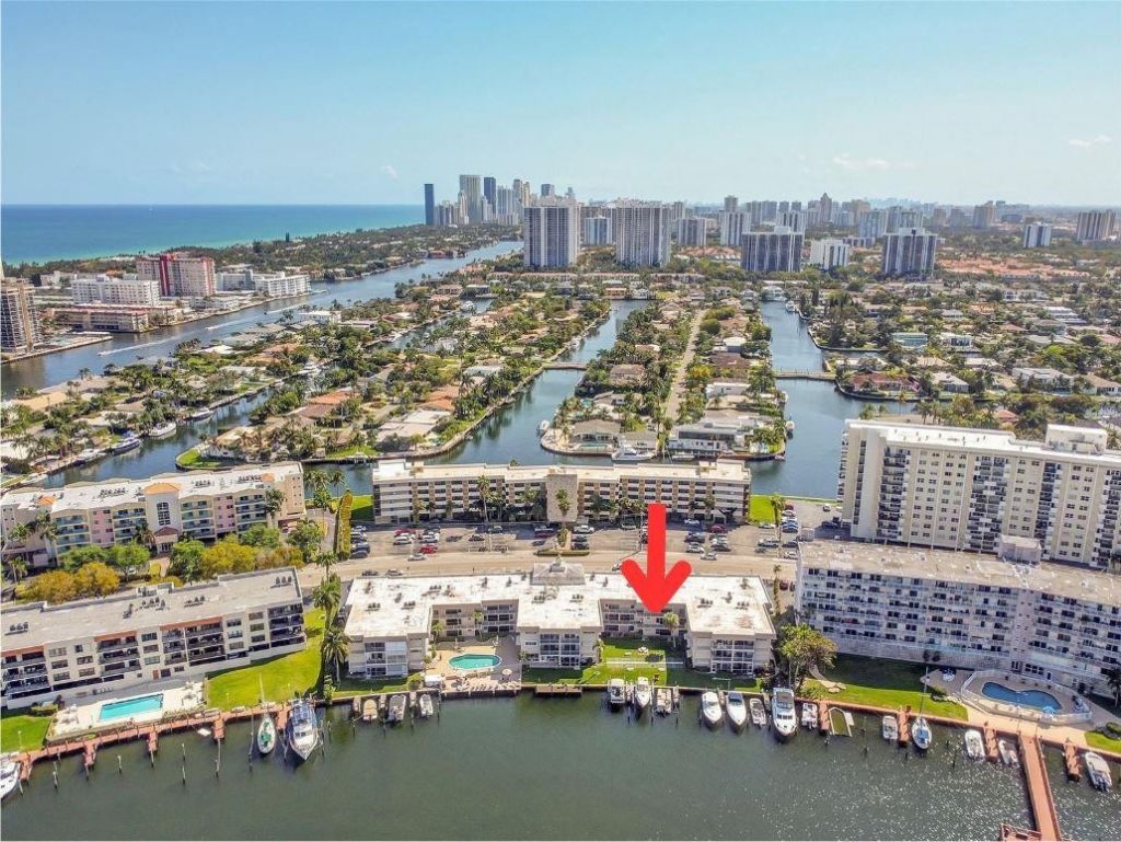 300 Golden Isles Drive, Unit 206, Hallandale Beach, FL 33009 Photo