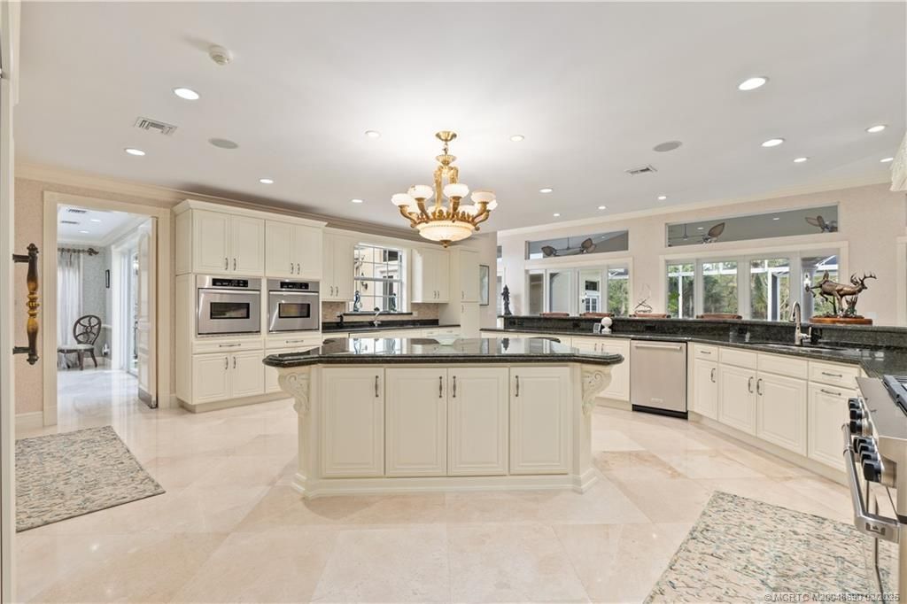 5551 SW Mistletoe Lane, Palm City, FL 34990 Photo