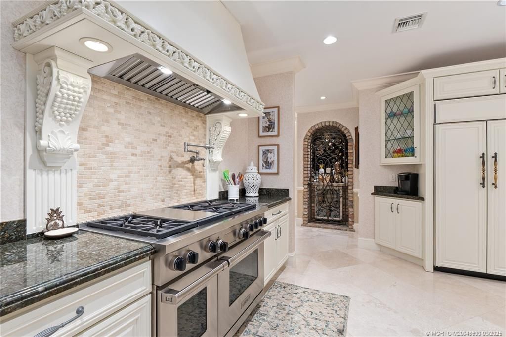 5551 SW Mistletoe Lane, Palm City, FL 34990 Photo