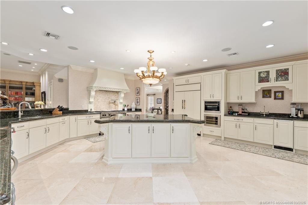 5551 SW Mistletoe Lane, Palm City, FL 34990 Photo