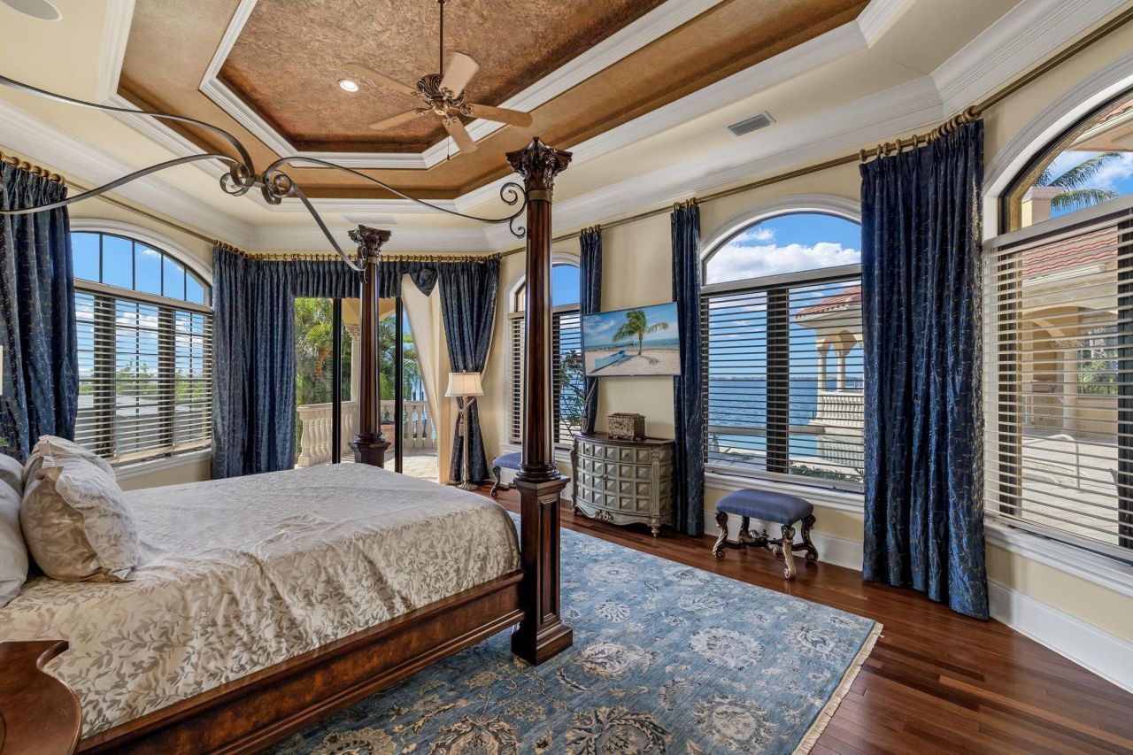 2704 Shriver Dr, Fort Myers, FL 33901 Photo