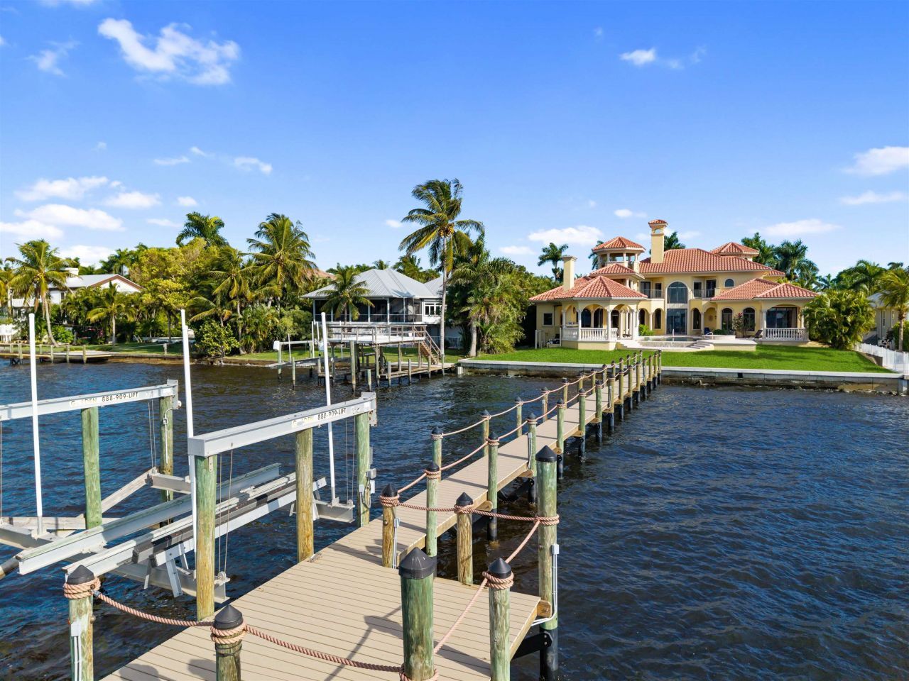 2704 Shriver Dr, Fort Myers, FL 33901 Photo