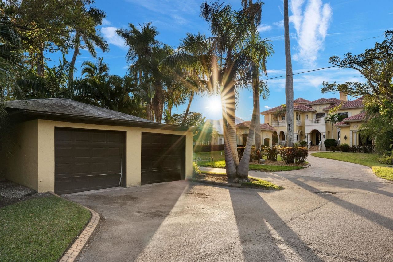 2704 Shriver Dr, Fort Myers, FL 33901 Photo