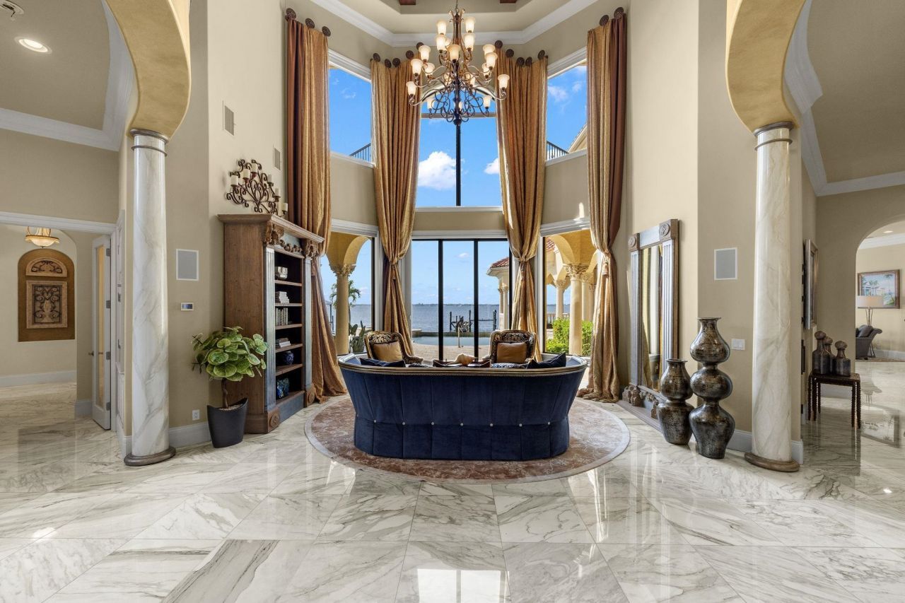 2704 Shriver Dr, Fort Myers, FL 33901 Photo