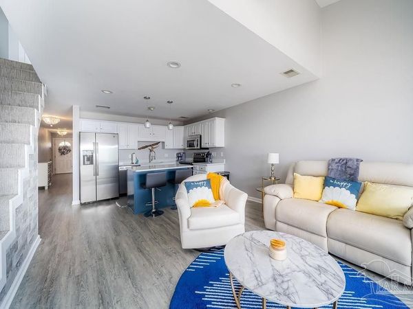 5539 Soundside Dr, Unit C, Gulf Breeze, FL 32563