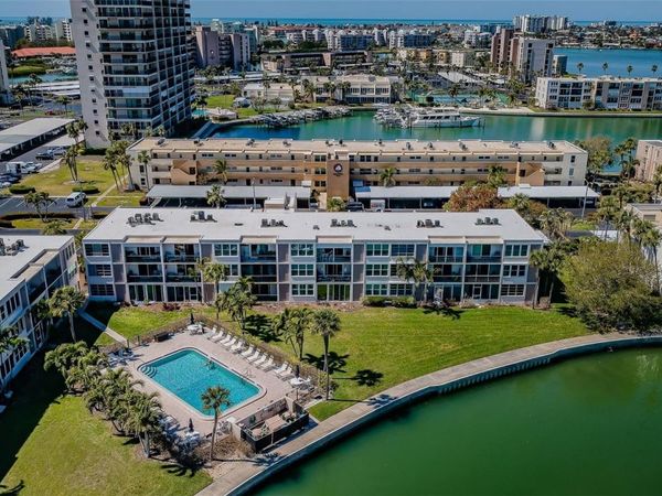 7405 BAY ISLAND DRIVE S, Unit 220, SOUTH PASADENA, FL 33707