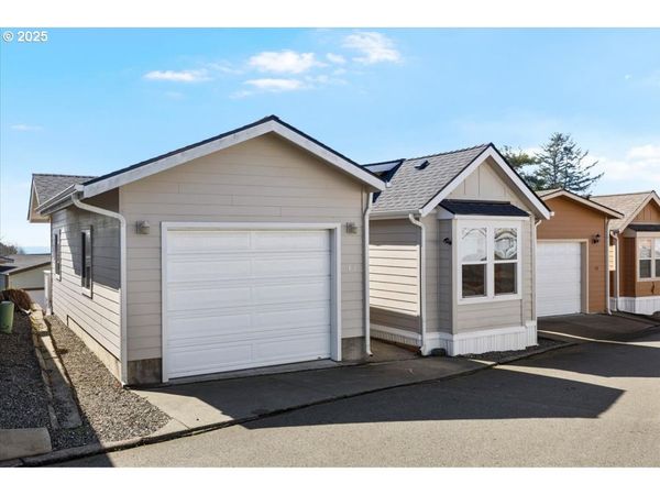 16252 TOLMAN LN, Unit 12, Brookings, OR 97415