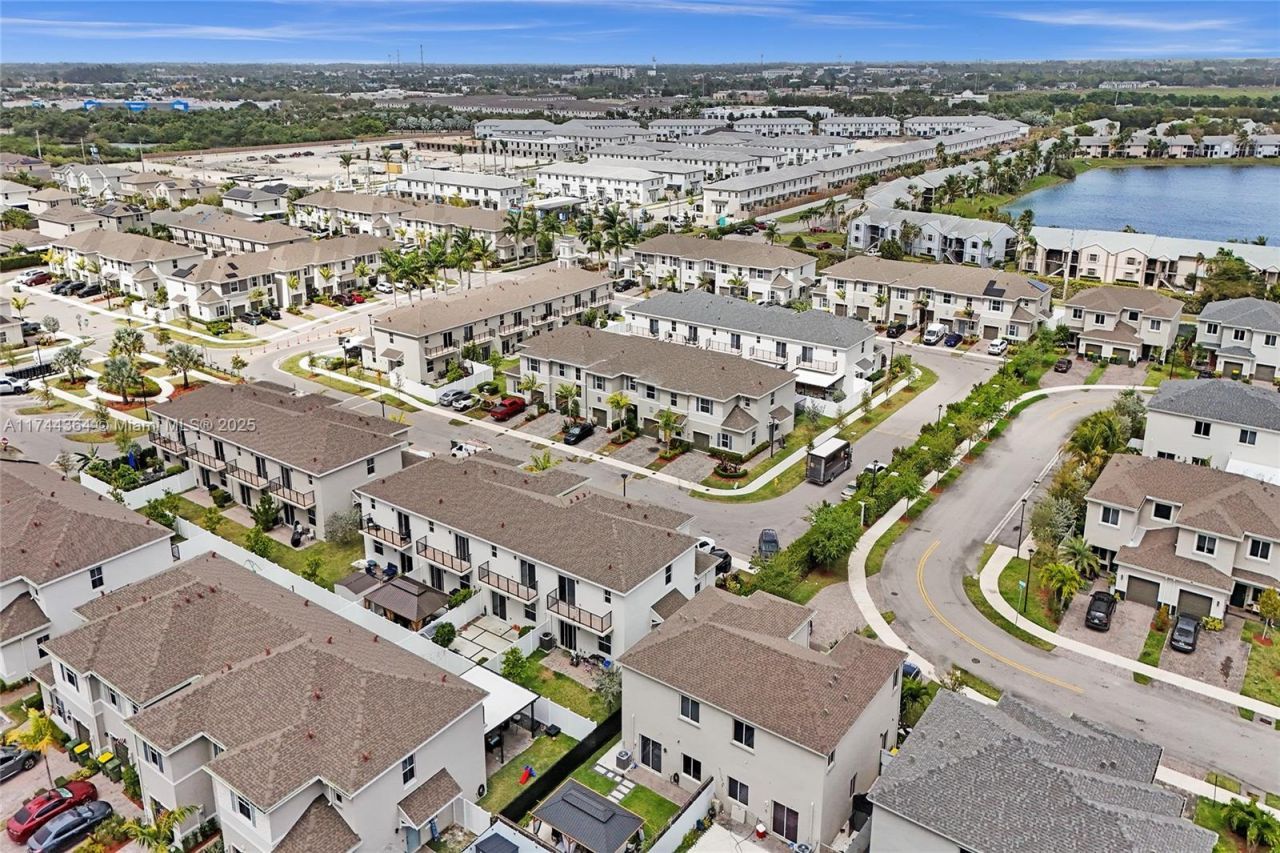 838 SE 17th St, Homestead, FL 33034 Photo