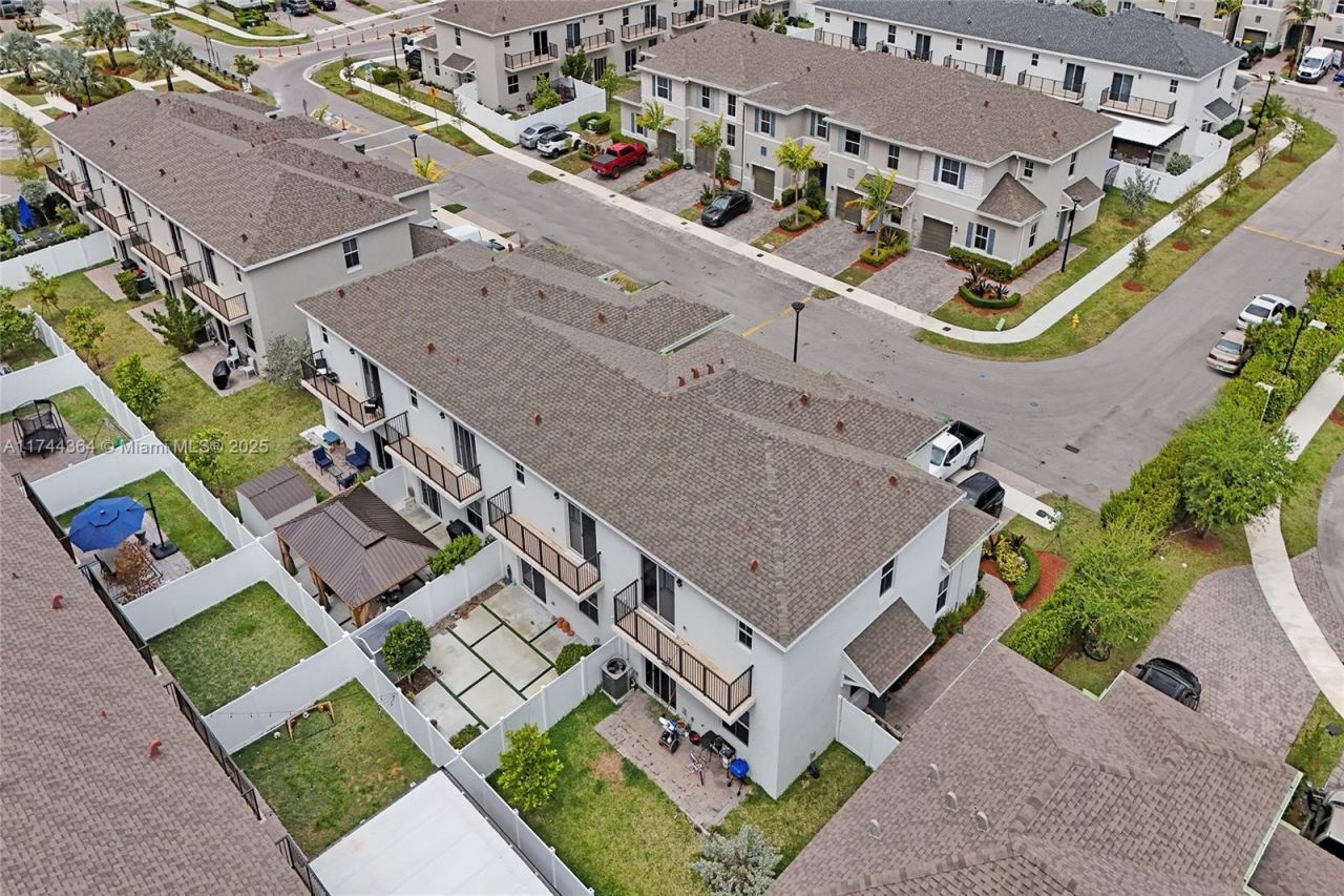 838 SE 17th St, Homestead, FL 33034 Photo