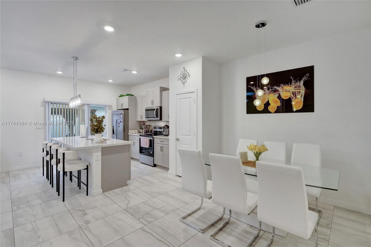 838 SE 17th St, Homestead, FL 33034 Photo