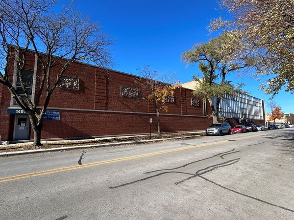 1401 S Circle Avenue, Forest Park, IL 60130