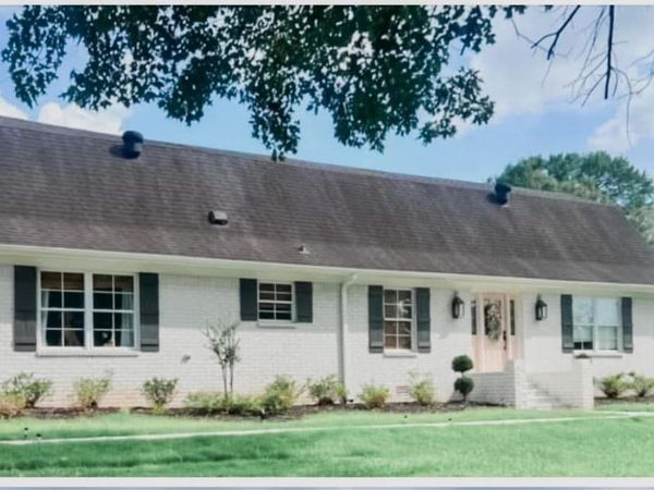 204 Country Club Drive, Senatobia, MS 38668