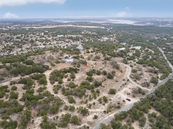 21418 Kathy LN, Spicewood, TX 78669