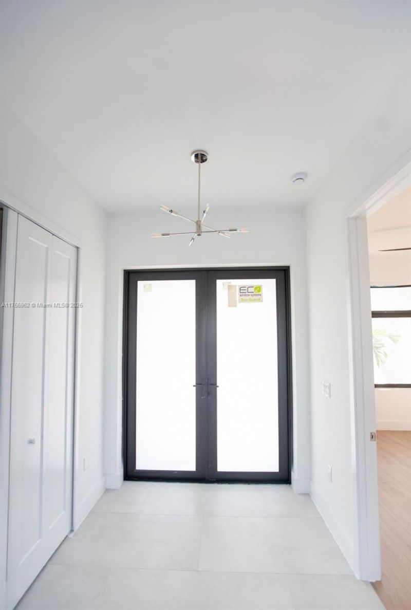 1817 NE 17th St, Cape Coral, FL 33909 Photo