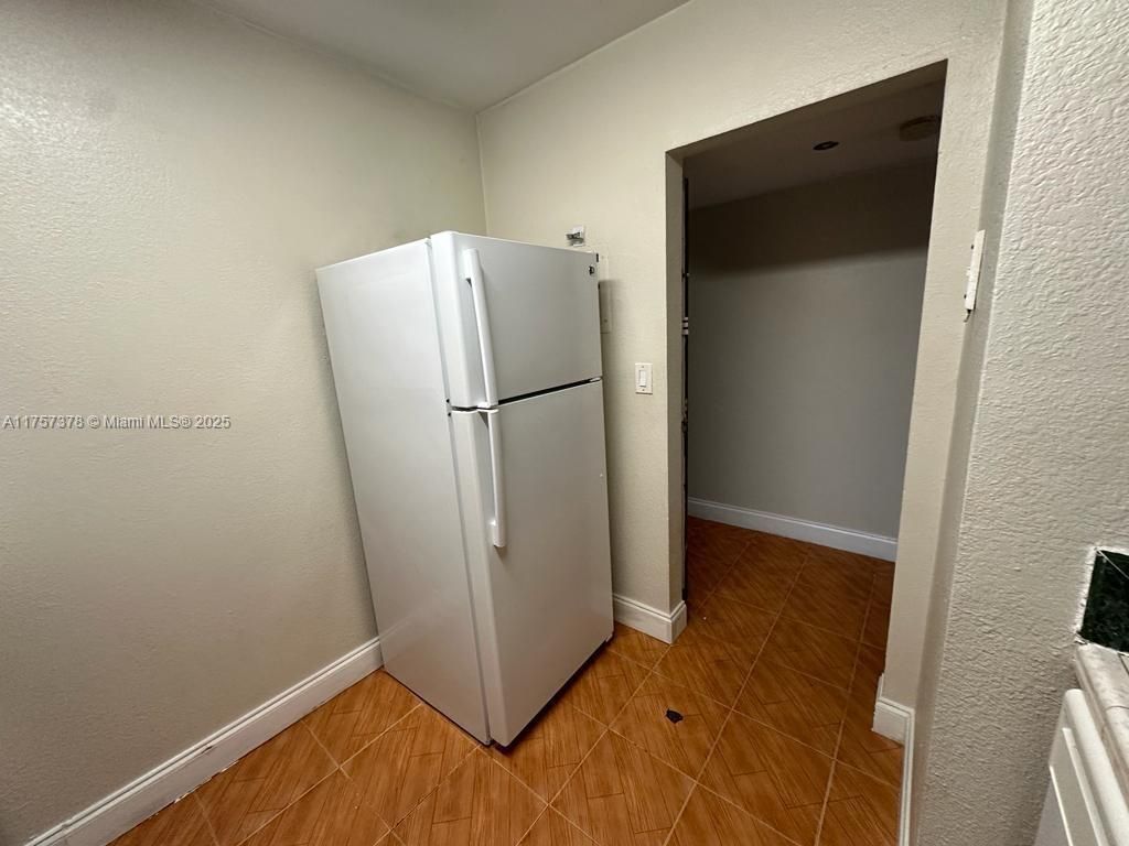 492 NW 165th St Rd, Unit C-211, Miami, FL 33169 Photo