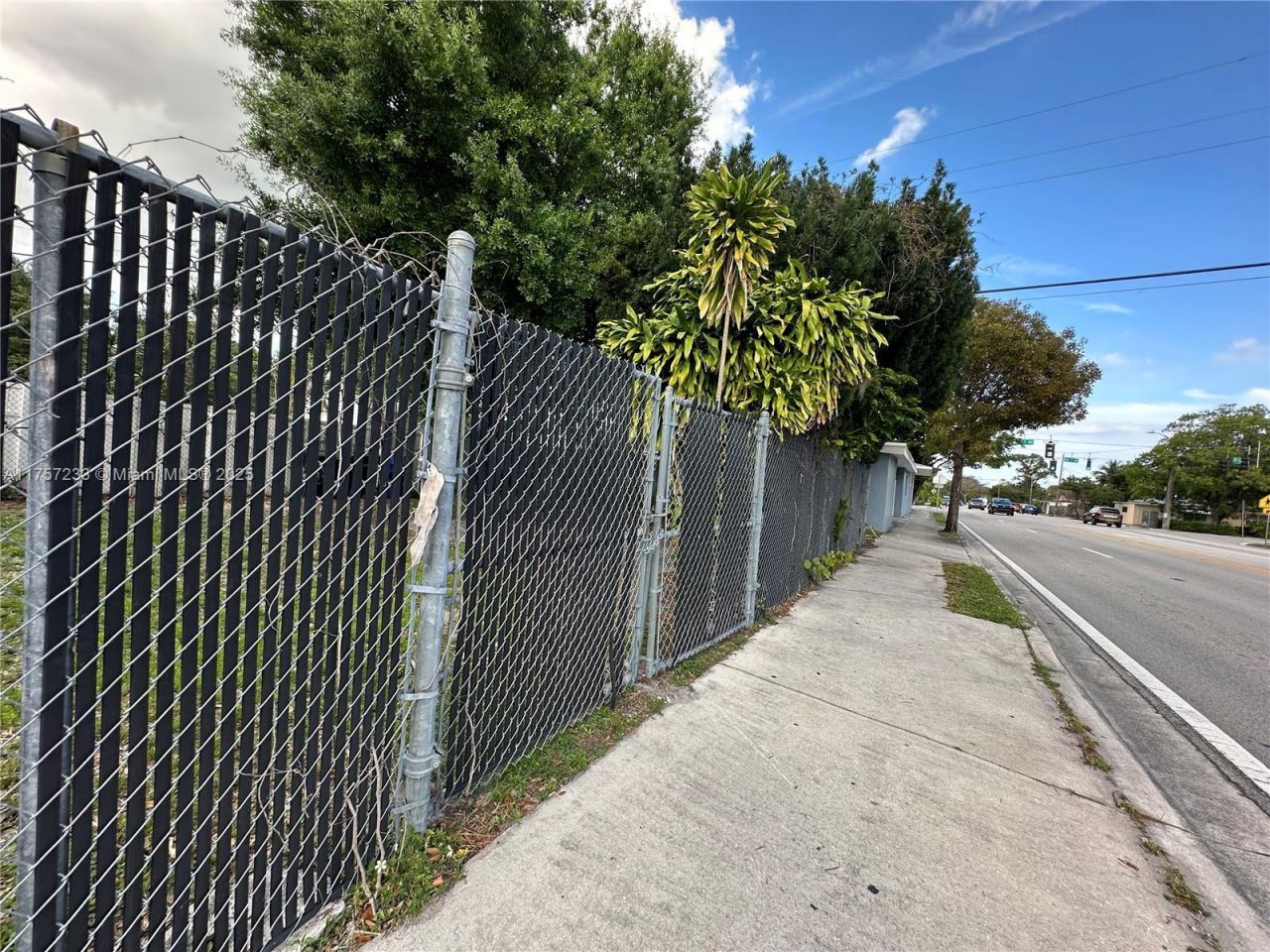 1300 NW 7th Ter, Fort Lauderdale, FL 33311 Photo