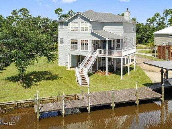 106 Kelly Cove, Pass Christian, MS 39571