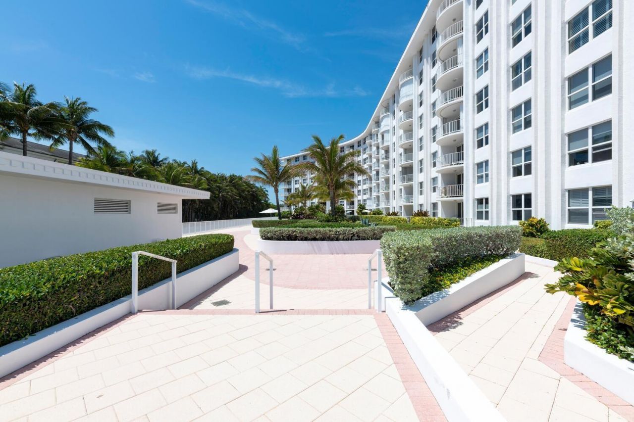 2295 S Ocean Boulevard, Unit 404, Palm Beach, FL 33480 Photo