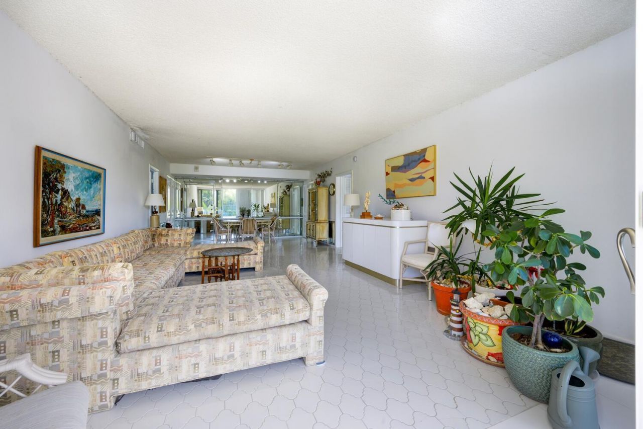 2295 S Ocean Boulevard, Unit 404, Palm Beach, FL 33480 Photo