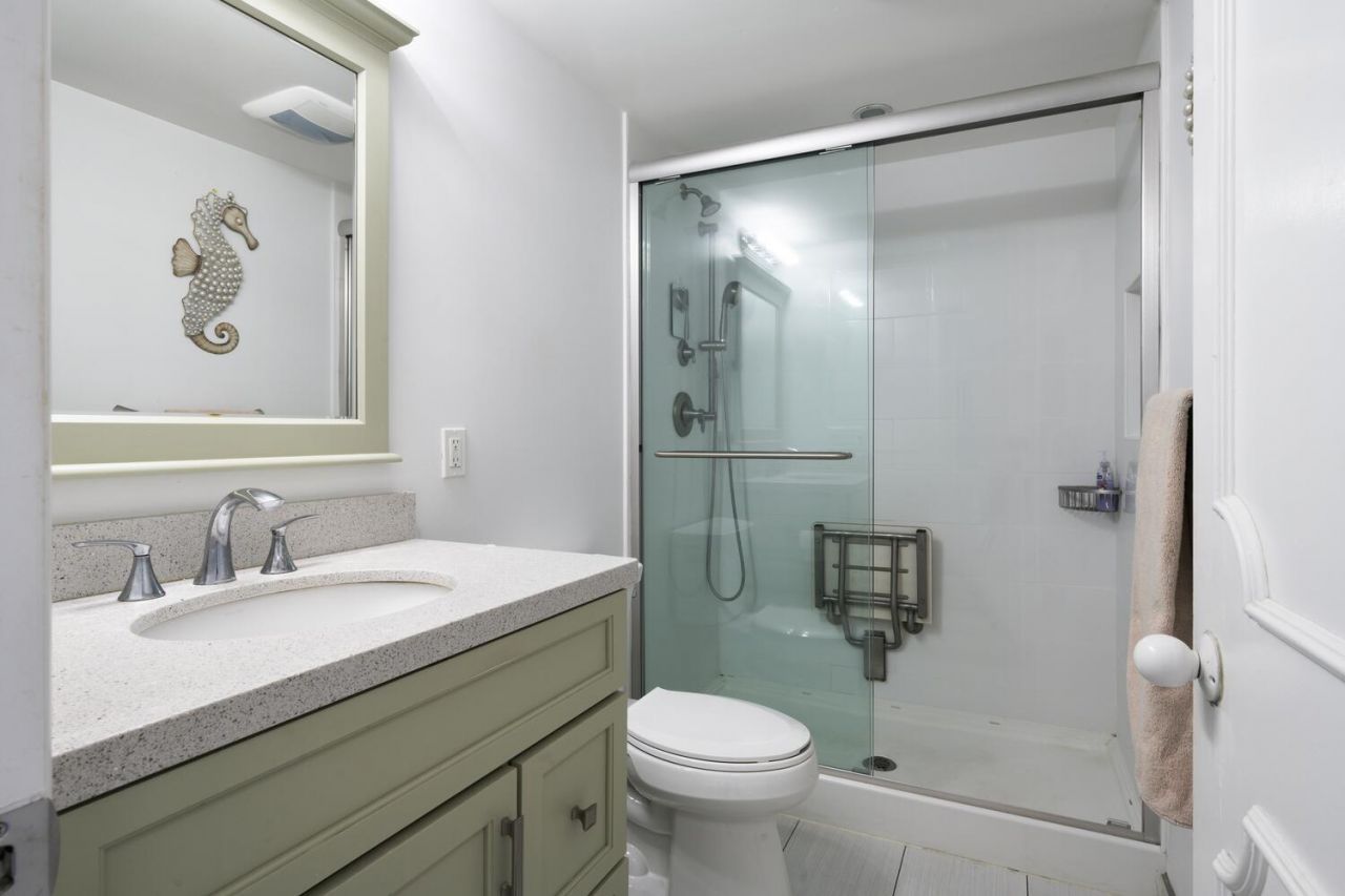 2295 S Ocean Boulevard, Unit 404, Palm Beach, FL 33480 Photo