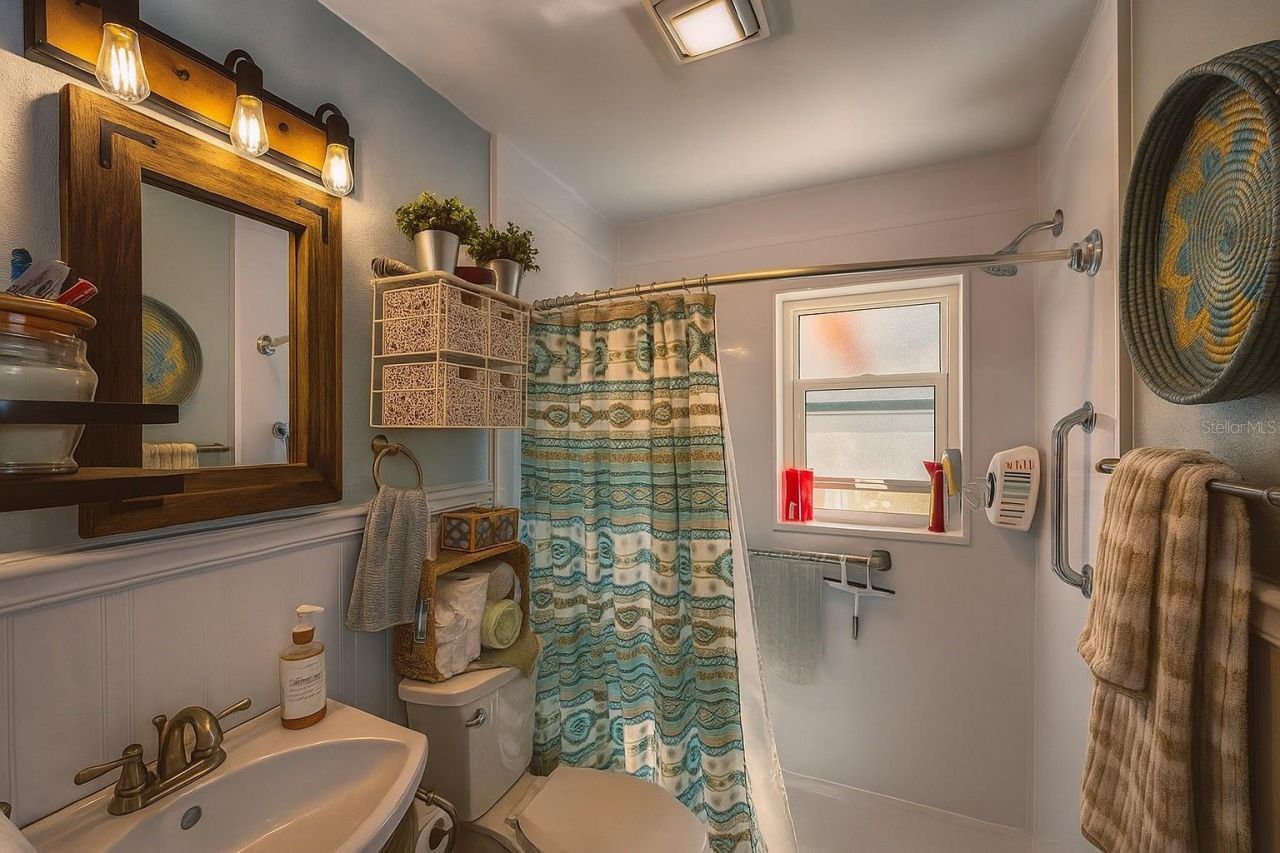 4976 12th Avenue N, Saint Petersburg, FL 33710 Photo