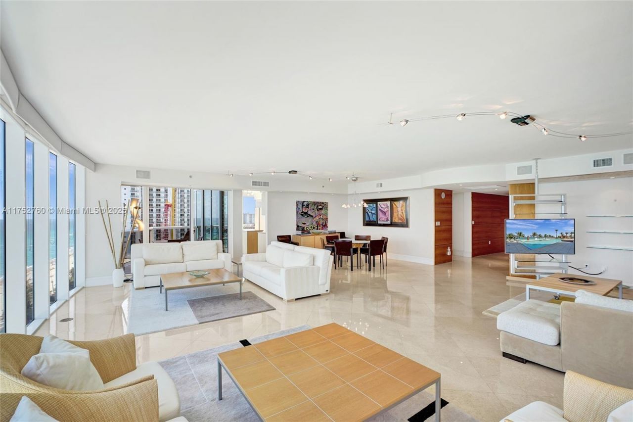 18911 Collins Ave, Unit 1901, Sunny Isles Beach, FL 33160 Photo