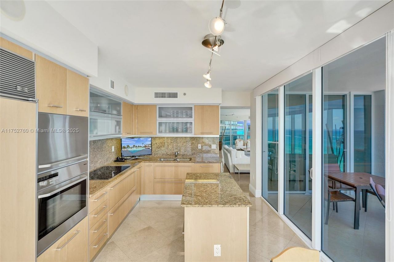 18911 Collins Ave, Unit 1901, Sunny Isles Beach, FL 33160 Photo