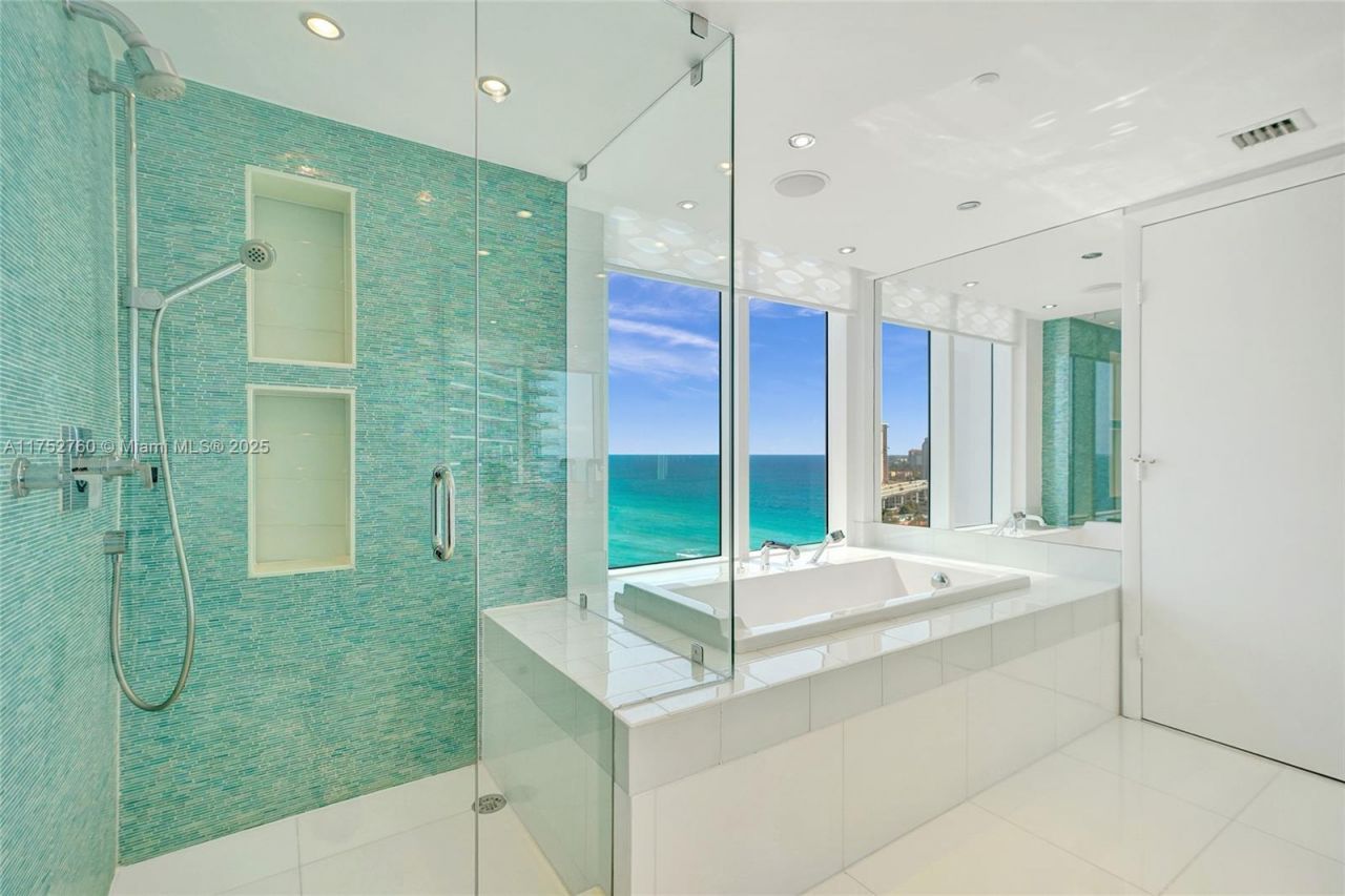 18911 Collins Ave, Unit 1901, Sunny Isles Beach, FL 33160 Photo